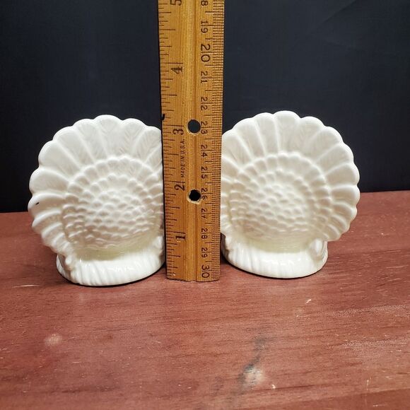Turkey Thanksgiving Salt and Pepper Shakers - Picture 6 of 8